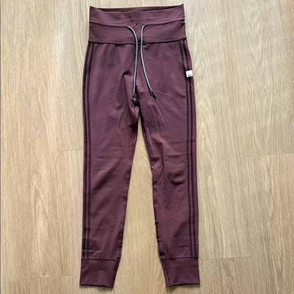 Vuori Pants - Vuori Daily Leggings